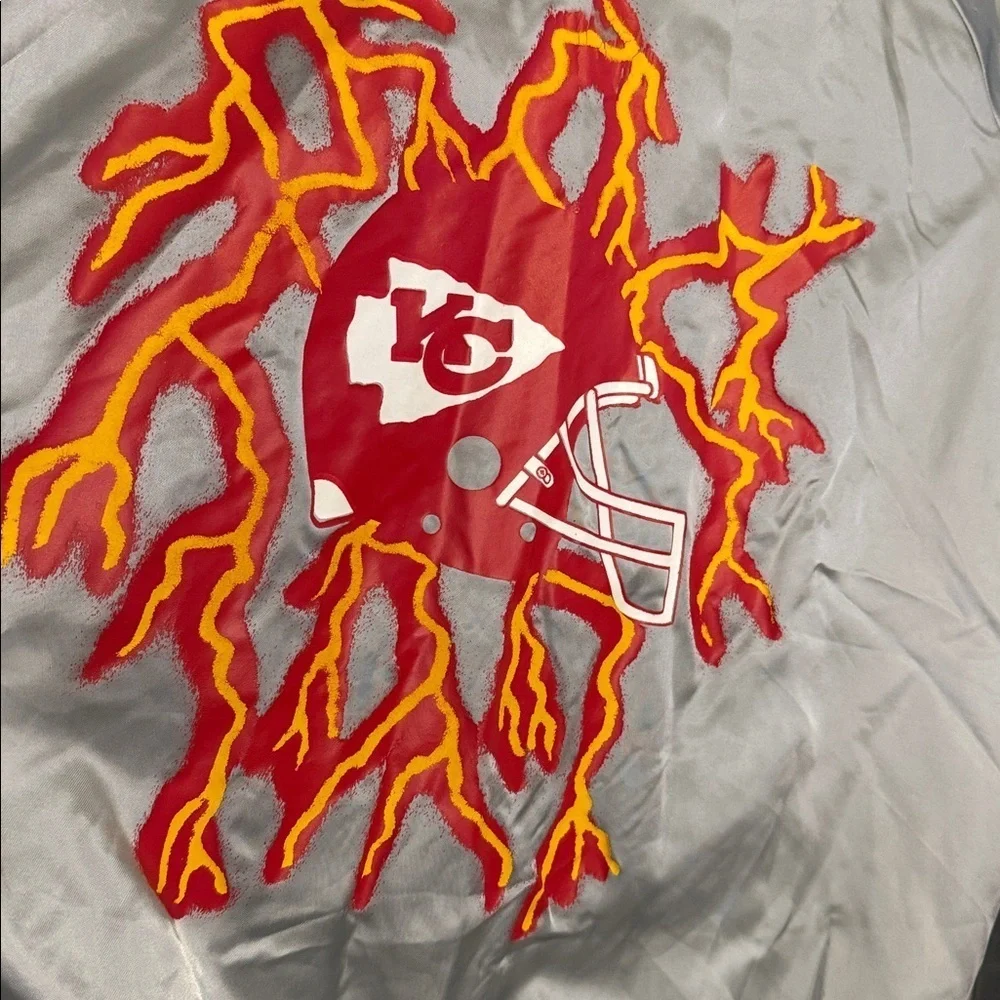 Westark Vintage USA made Kansas City Chiefs Silver Bomber Jacket XL Nylon 80’s